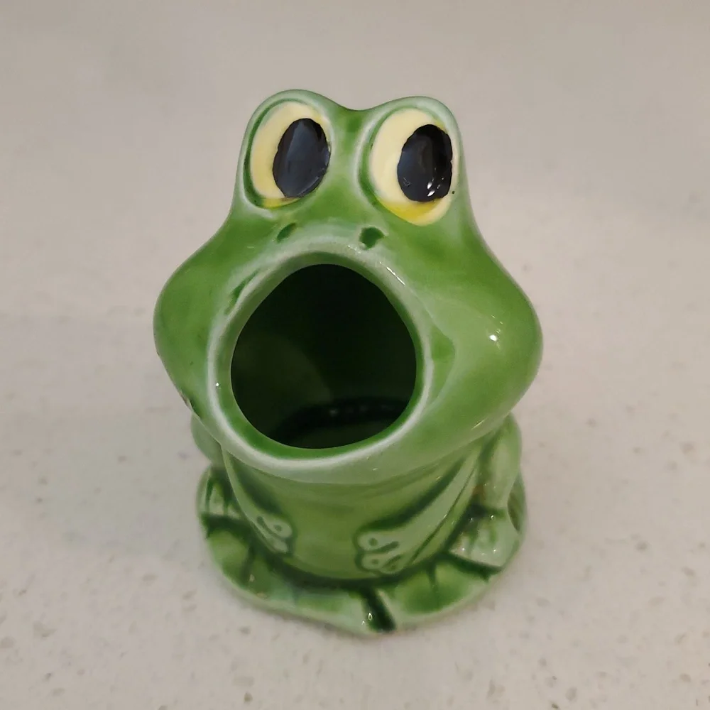 Vintage Ceramic Frog Toothpick Holder Japan - Picture 1 of 7